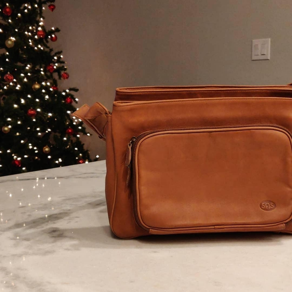 SAS Brown Shoulder Bag 👜 - Picture 4 of 7